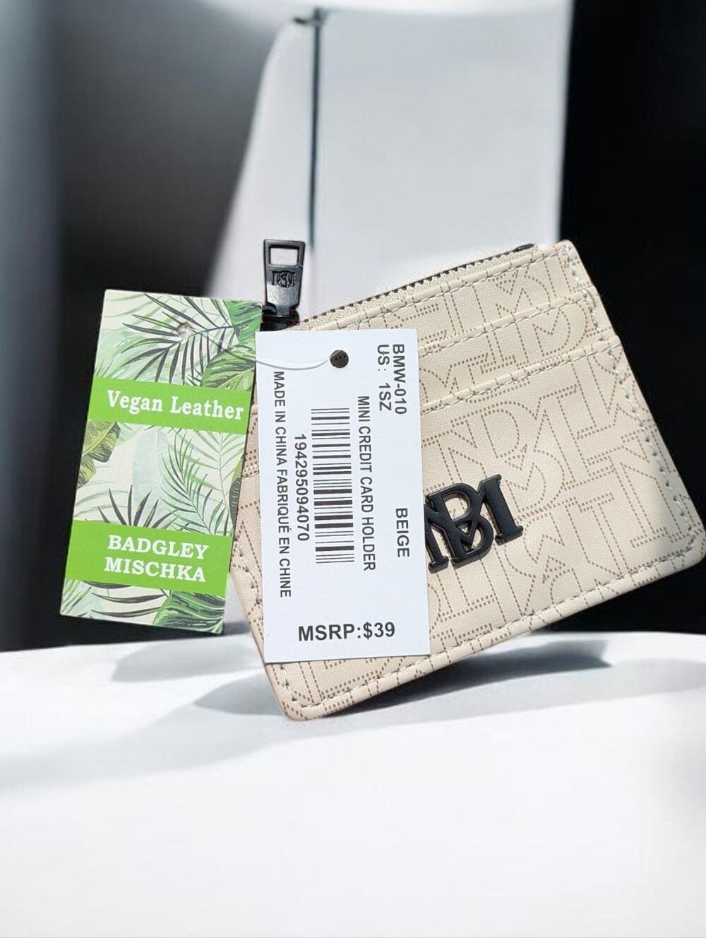 Badgley Mischka Beige Mini Card Wallet with BM Logo NWT VEGAN LEATHER